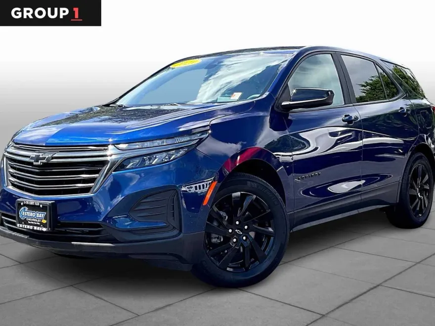 2023 Chevrolet Equinox LS photo 1