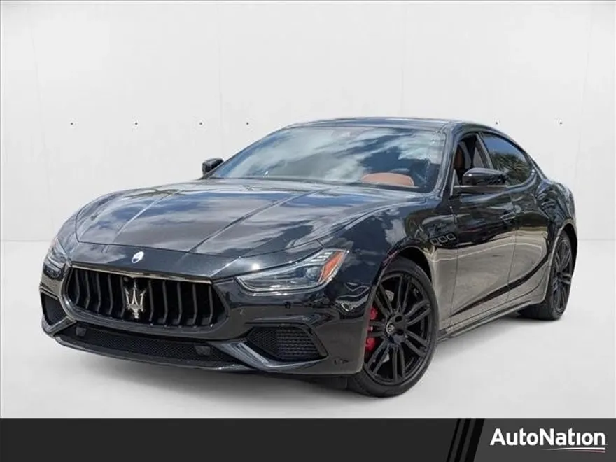 2023 Maserati Ghibli Modena Q4 photo 1