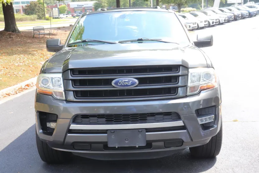 2017 Ford Expedition EL Limited photo 1
