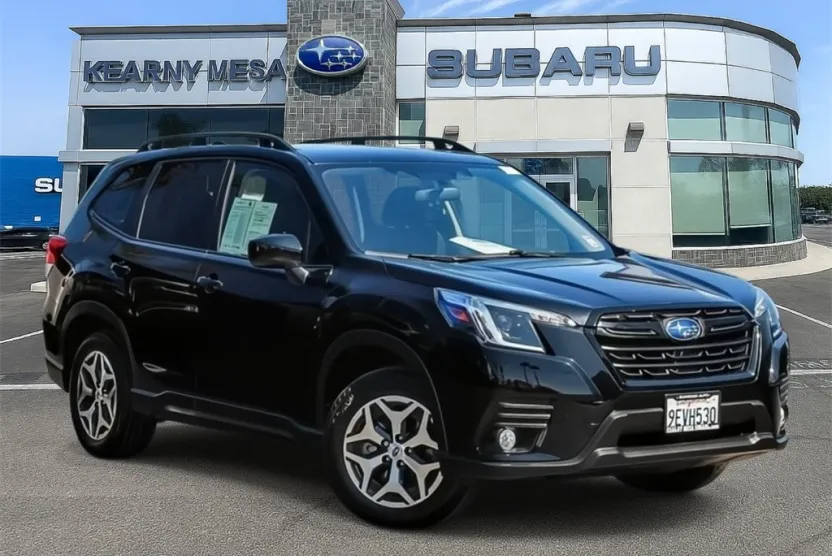 2023 Subaru Forester Premium photo 1