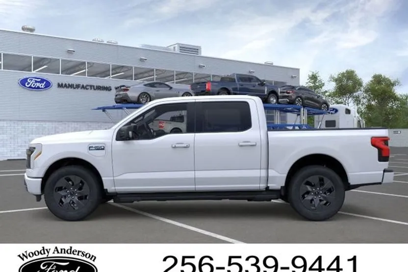 2025 Ford F-150 Lightning photo 1