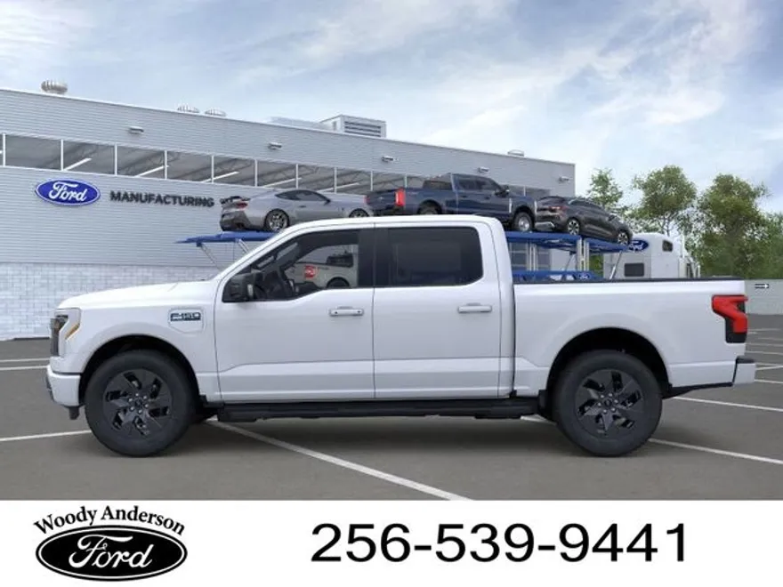 2025 Ford F-150 Lightning photo 1