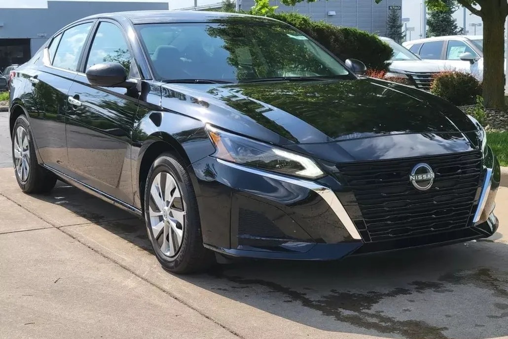 2025 Nissan Altima 2.5 S photo 1