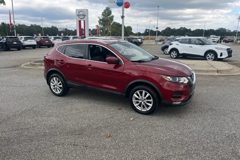 2020 Nissan Rogue Sport SV photo 1