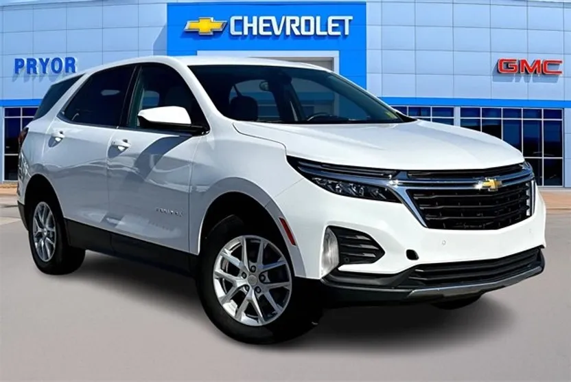 2024 Chevrolet Equinox LT photo 1