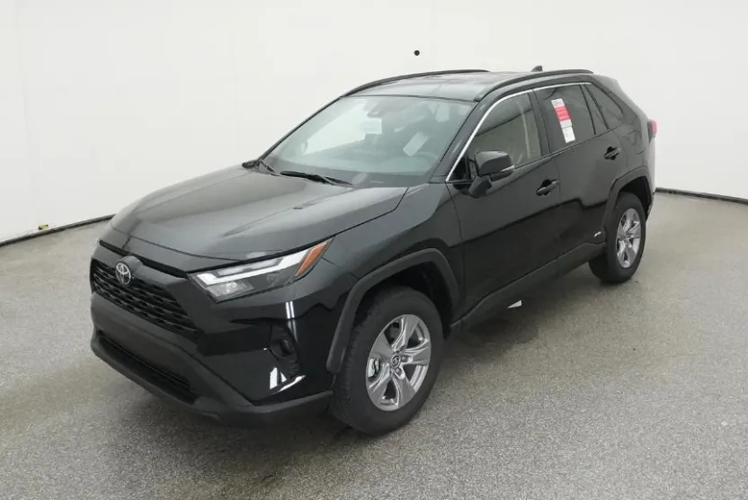 2025 Toyota RAV4 Hybrid XLE photo 1