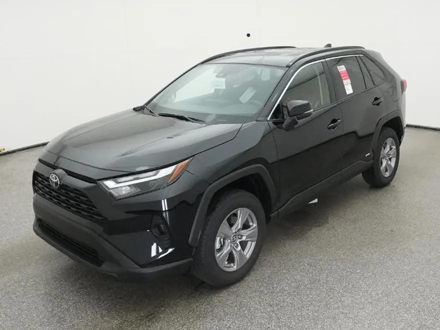 2025 Toyota RAV4 Hybrid XLE photo 1