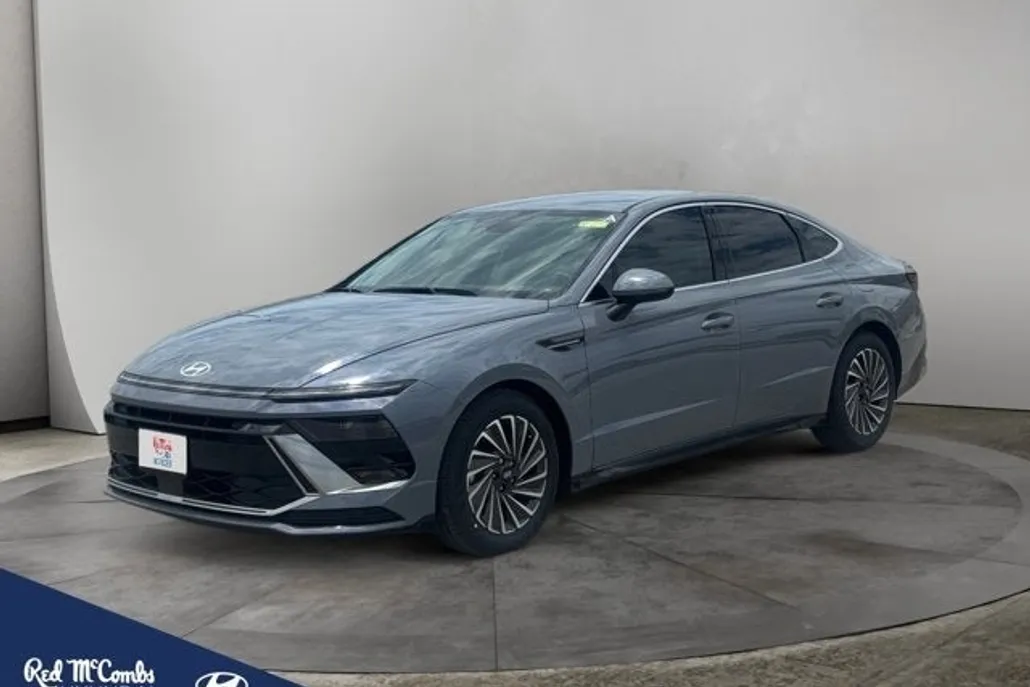 2025 Hyundai Sonata Hybrid SEL photo 1