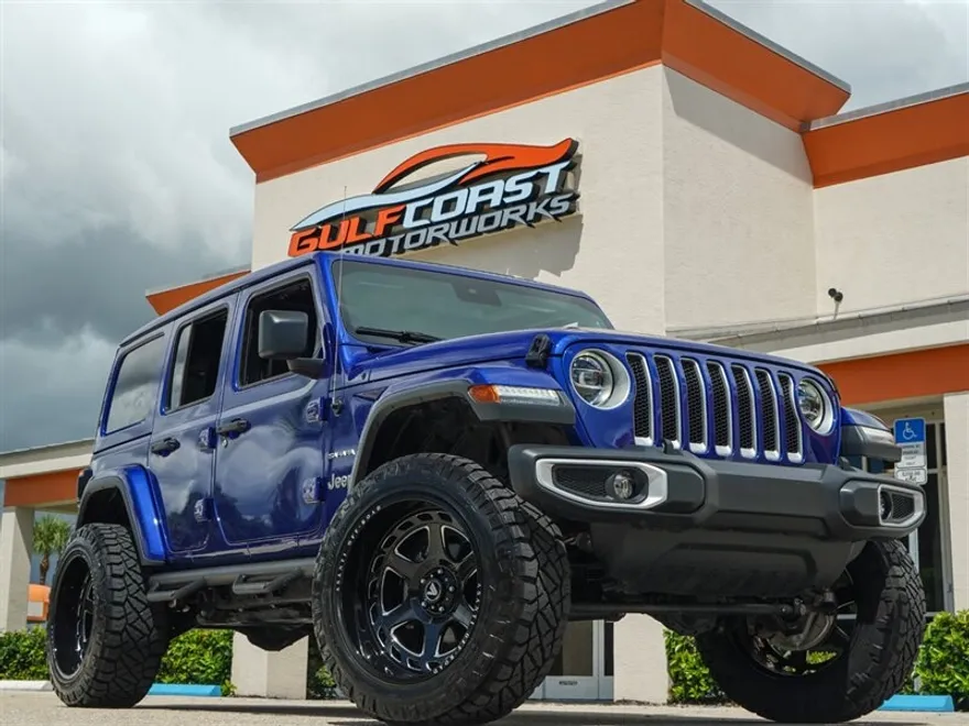 2019 Jeep Wrangler Unlimited Sahara photo 1