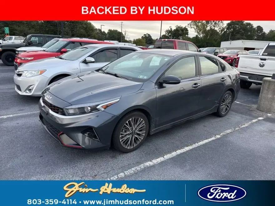 2023 Kia Forte GT-Line photo 1