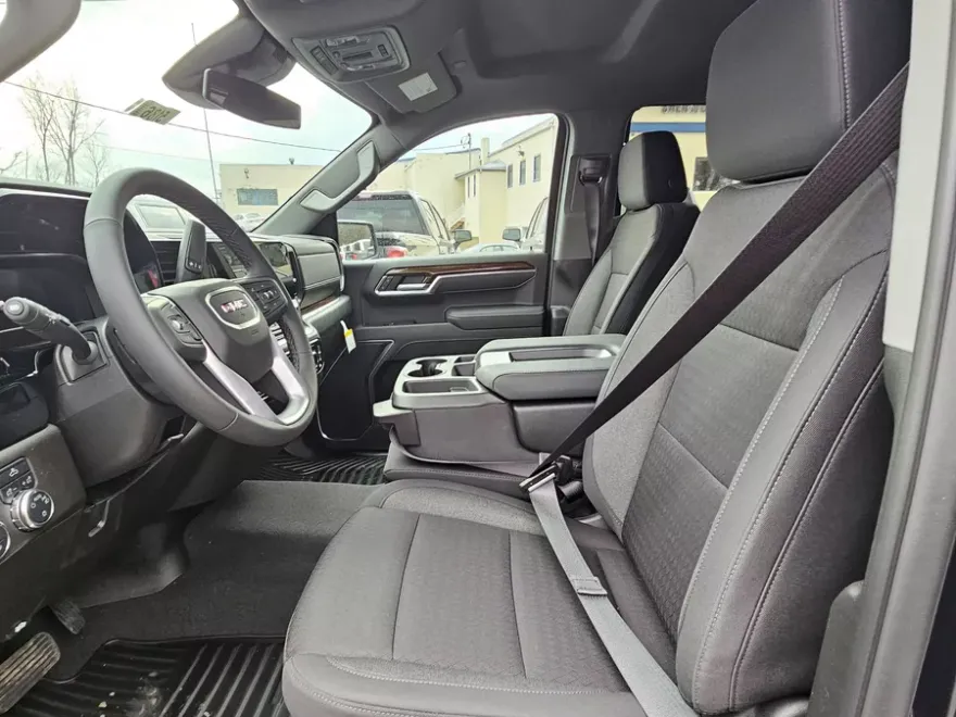 2025 Gmc Sierra 1500 SLE photo 1
