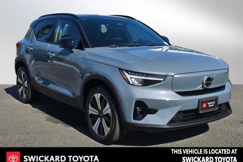 2023 Volvo XC40 Recharge Plus photo 1