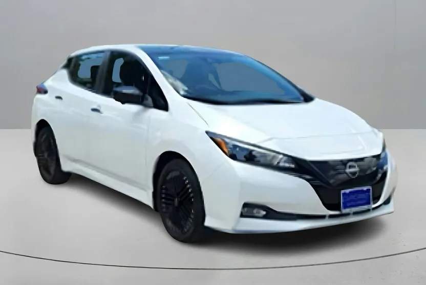 2024 Nissan Leaf SV Plus photo 1