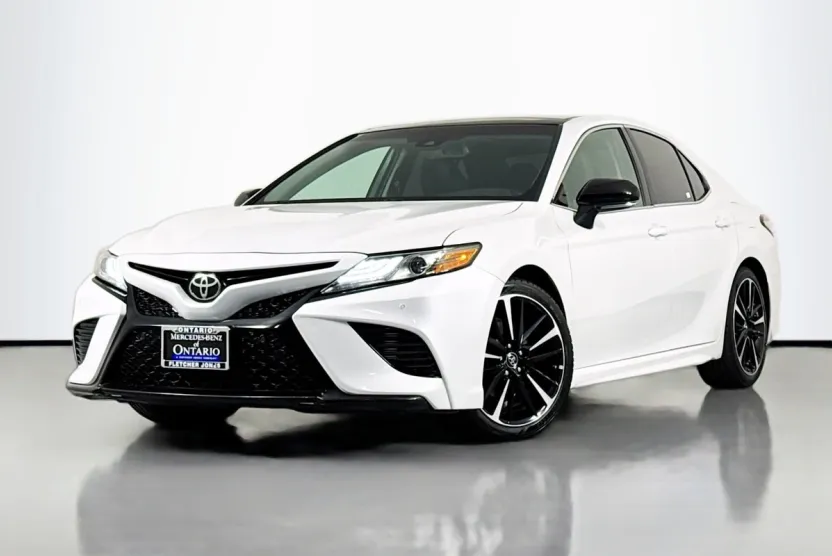 2018 Toyota Camry XSE photo 1