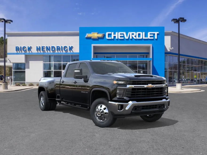 2026 Chevrolet Silverado 3500HD LT photo 1