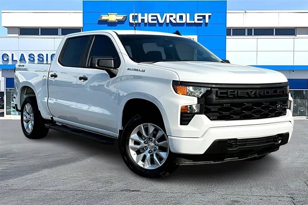 2022 Chevrolet Silverado 1500 Custom photo 1