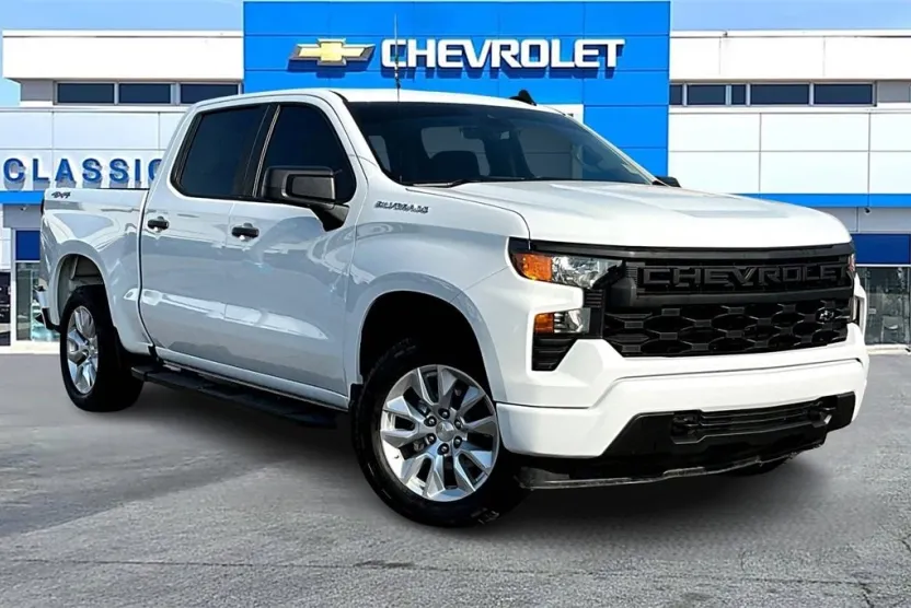 2022 Chevrolet Silverado 1500 Custom photo 1