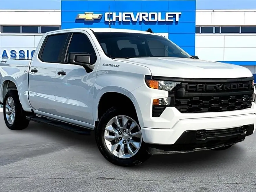 2022 Chevrolet Silverado 1500 Custom photo 1