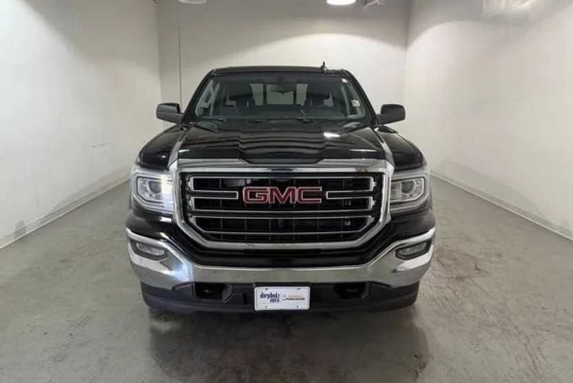 2017 Gmc Sierra 1500 SLE photo 1