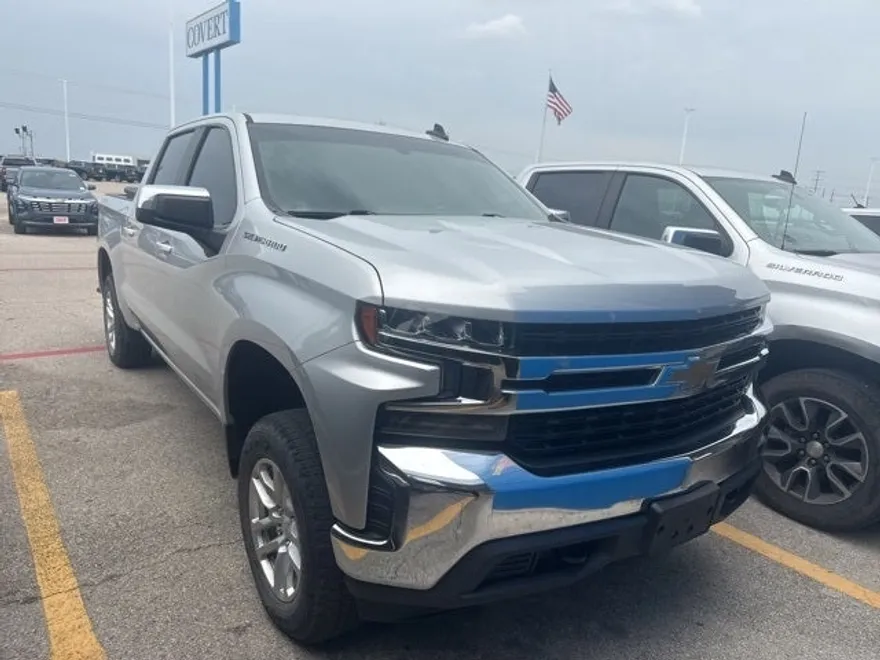2020 Chevrolet Silverado 1500 LT photo 1