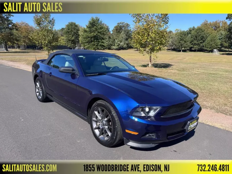 2012 Ford Mustang V6 Premium Convertible photo 1