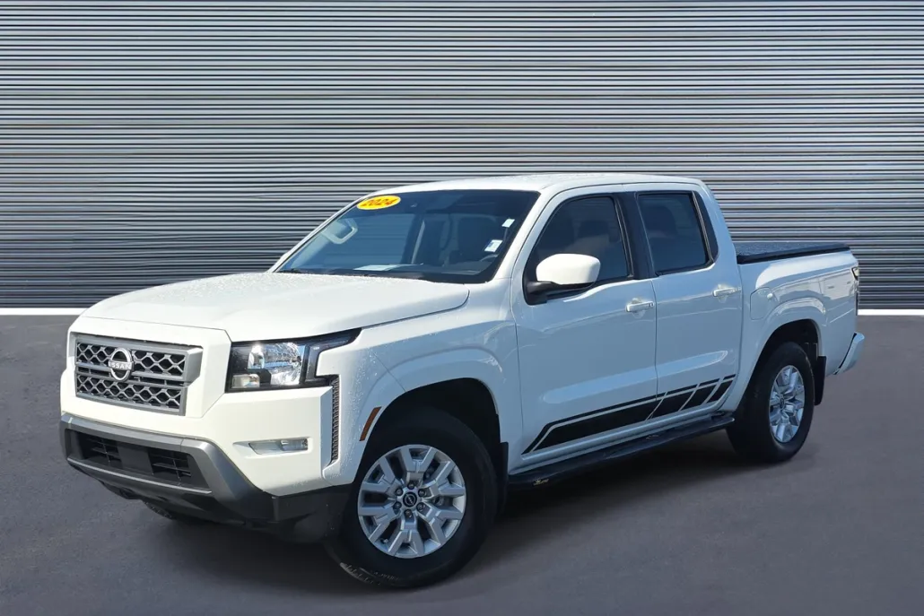 2024 Nissan Frontier Crew Cab SV photo 1
