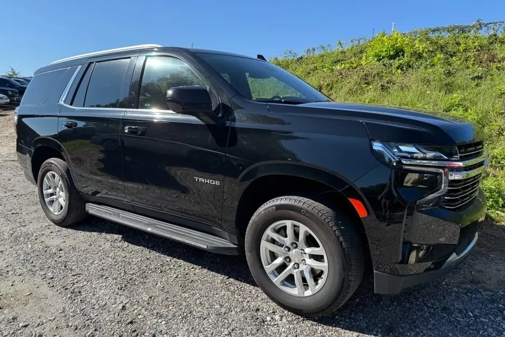 2024 Chevrolet Tahoe LT photo 1