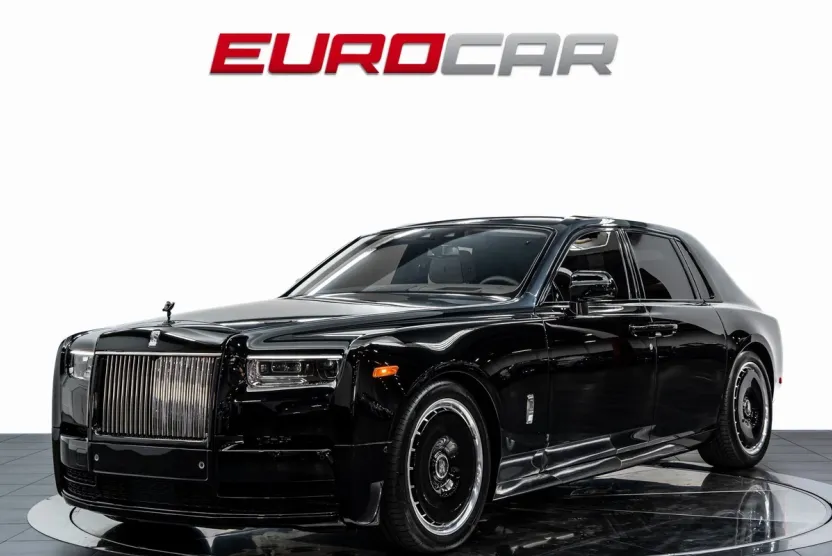 2024 Rolls Royce Phantom photo 1