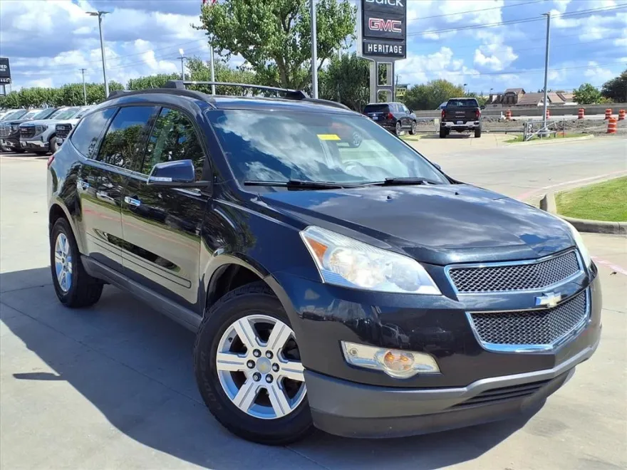 2012 Chevrolet Traverse 1LT photo 1