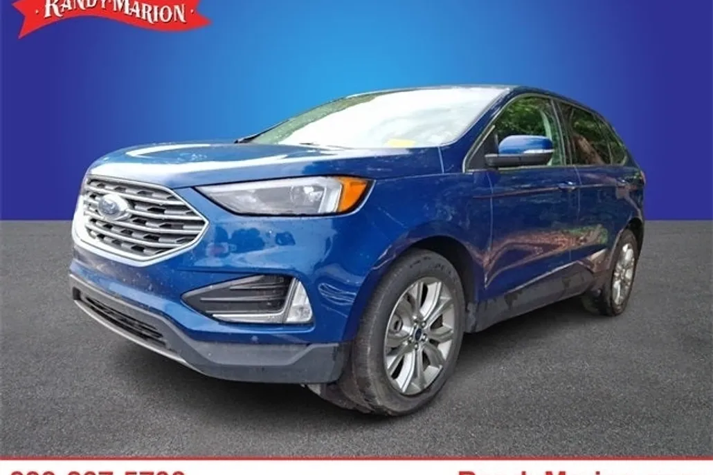 2022 Ford Edge Titanium photo 1