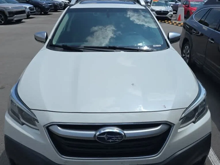 2020 Subaru Outback Touring XT photo 1