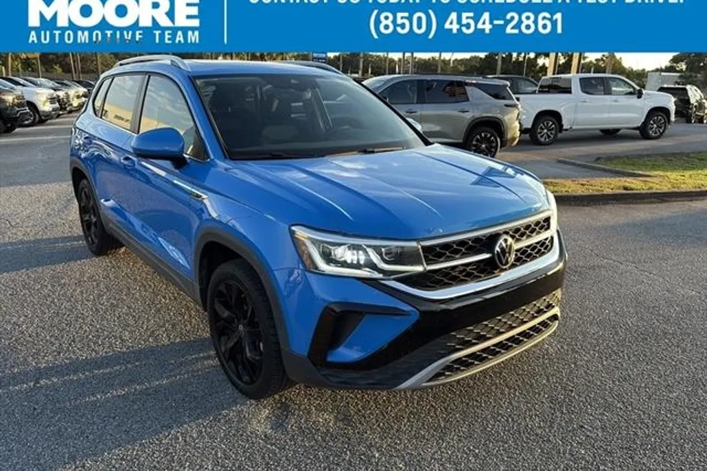 2022 Volkswagen Taos SEL photo 1