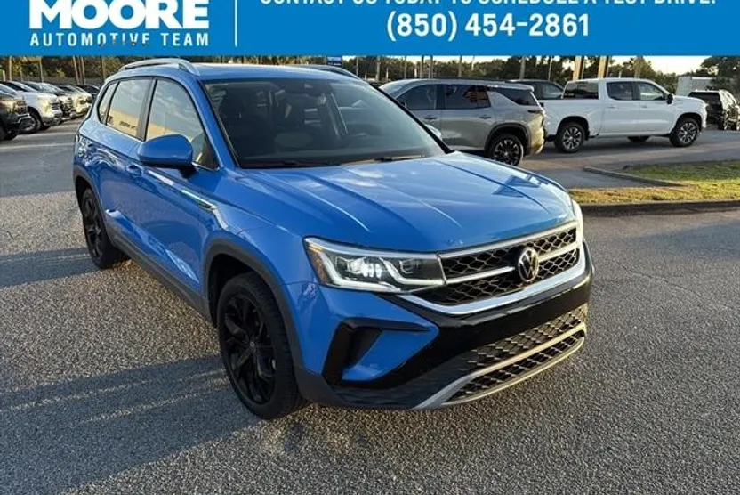 2022 Volkswagen Taos SEL photo 1