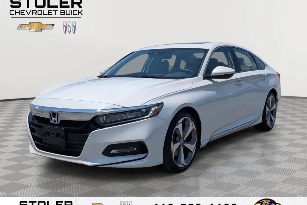 2019 Honda Accord Touring 2.0T photo 1