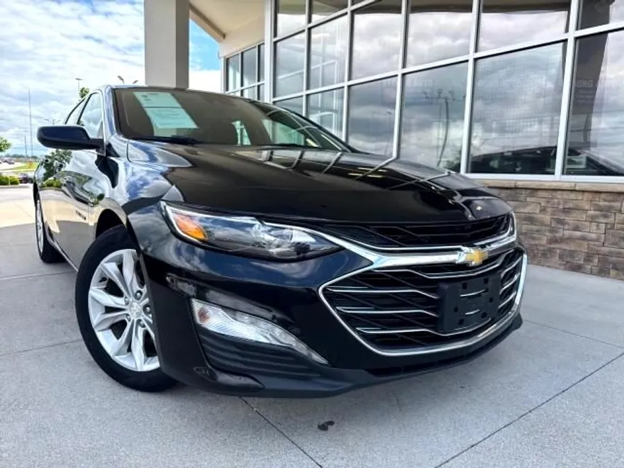 2023 Chevrolet Malibu 1LT photo 1