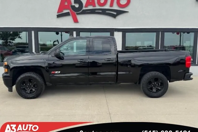 2015 Chevrolet Silverado 1500 LT photo 1