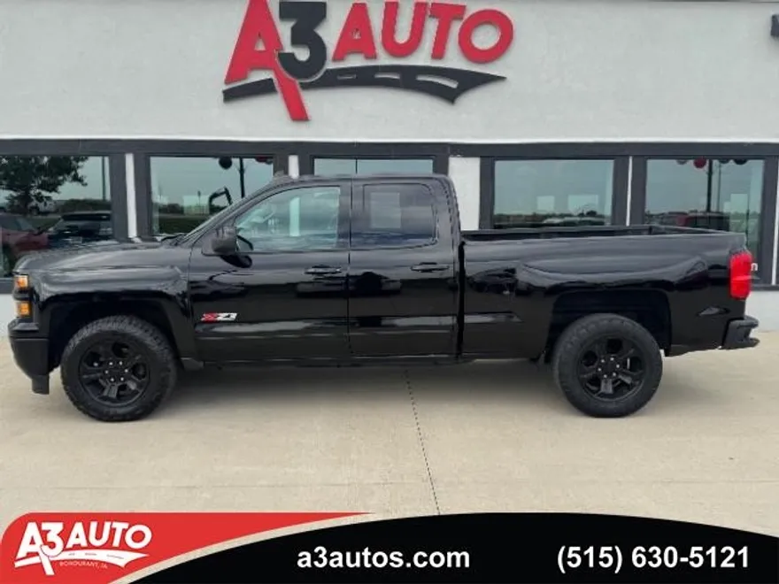 2015 Chevrolet Silverado 1500 LT photo 1