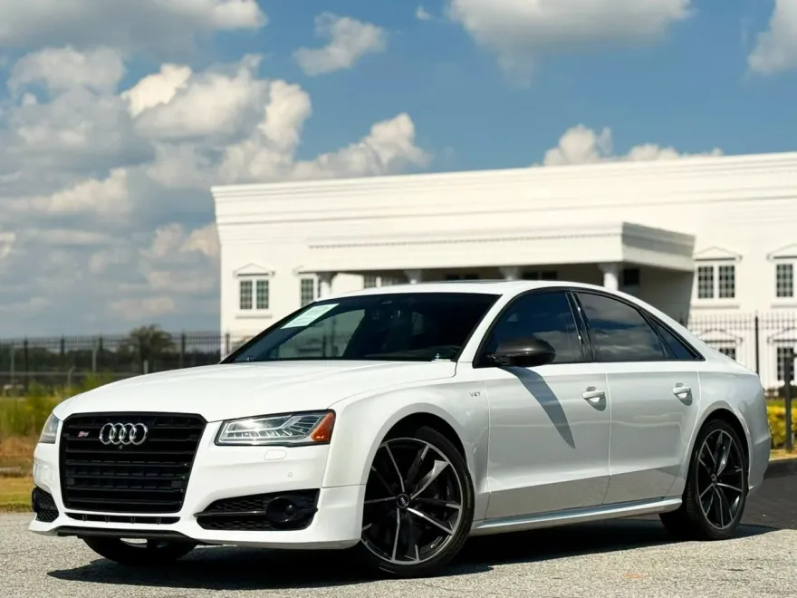2017 Audi S8 Quattro Plus photo 1