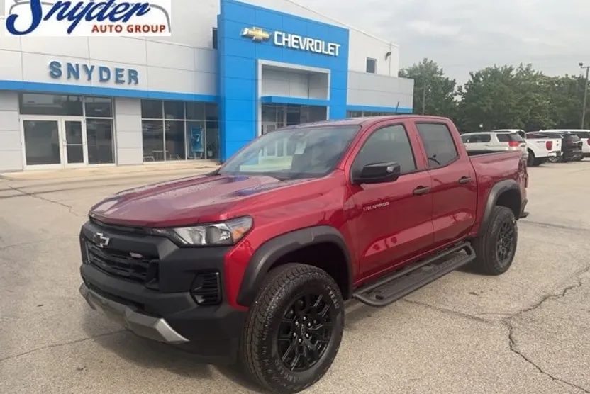 2026 Chevrolet Colorado Trail Boss photo 1