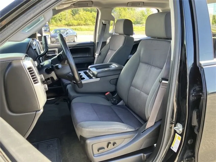 2015 Chevrolet Silverado 2500HD LT photo 1