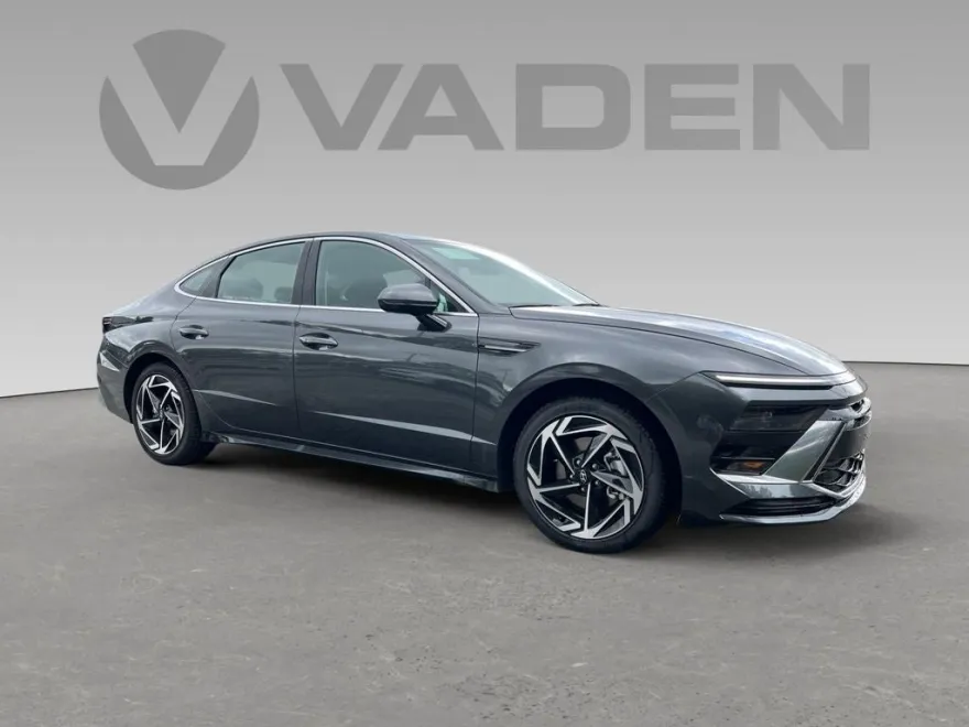 2026 Hyundai Sonata SEL Sport photo 1