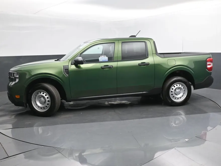 2025 Ford Maverick XL photo 1