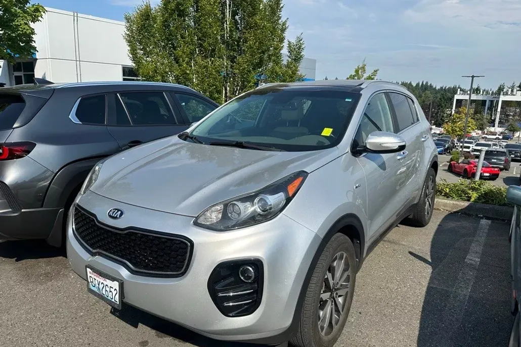 2017 Kia Sportage EX photo 1