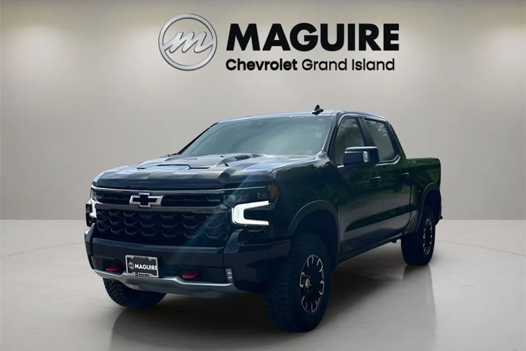 2024 Chevrolet Silverado 1500 ZR2 photo 1