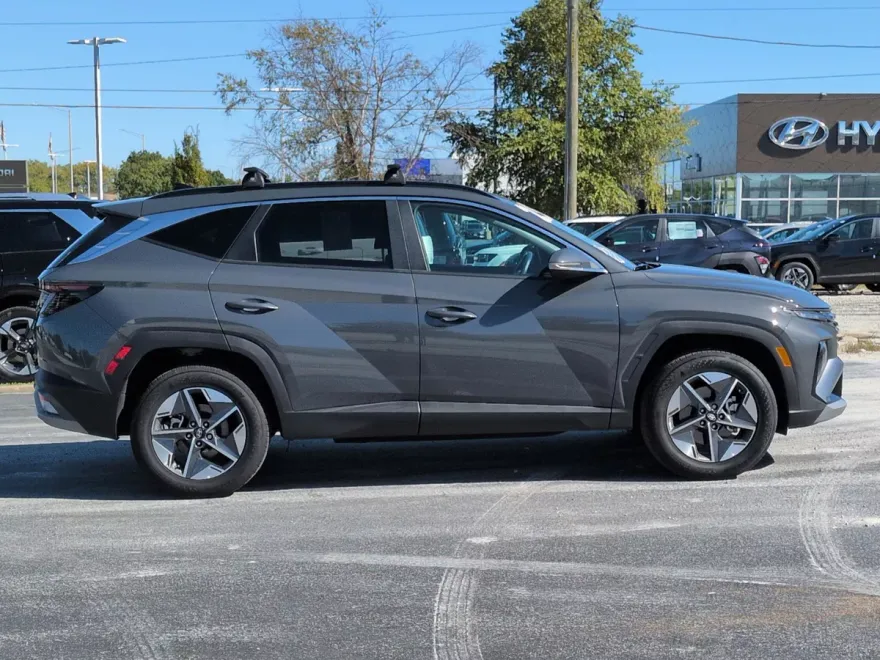 2025 Hyundai Tucson SEL Convenience photo 1