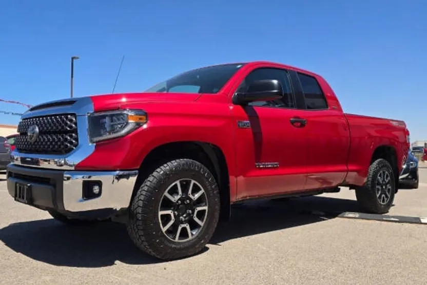 2018 Toyota Tundra SR5 photo 1