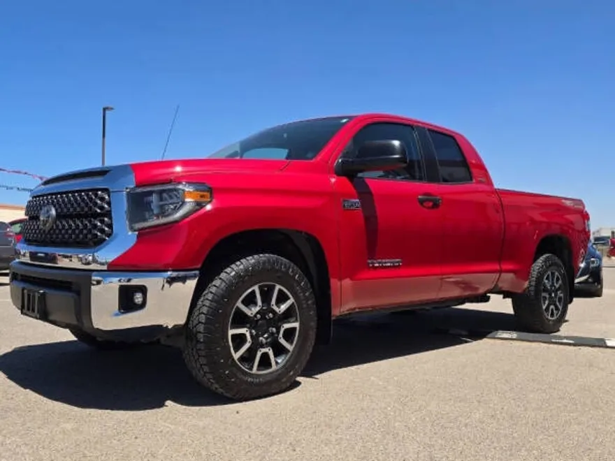 2018 Toyota Tundra SR5 photo 1