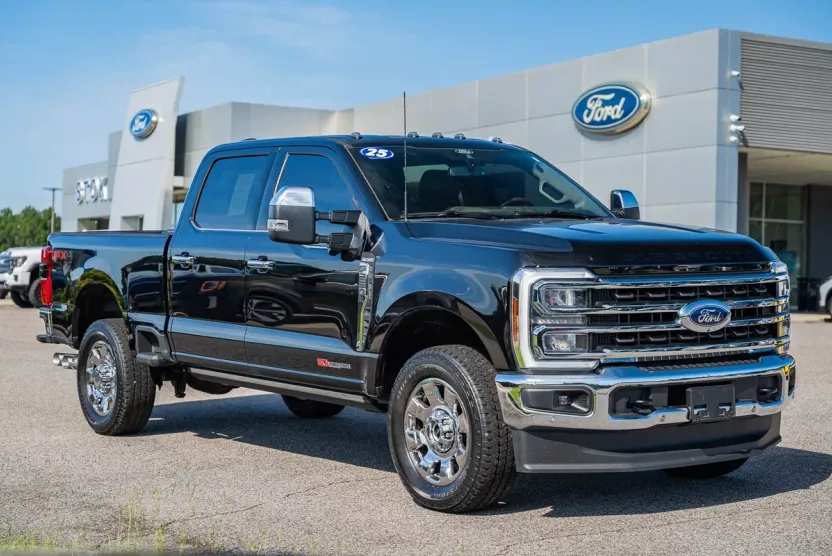 2025 Ford F-250 King Ranch photo 1