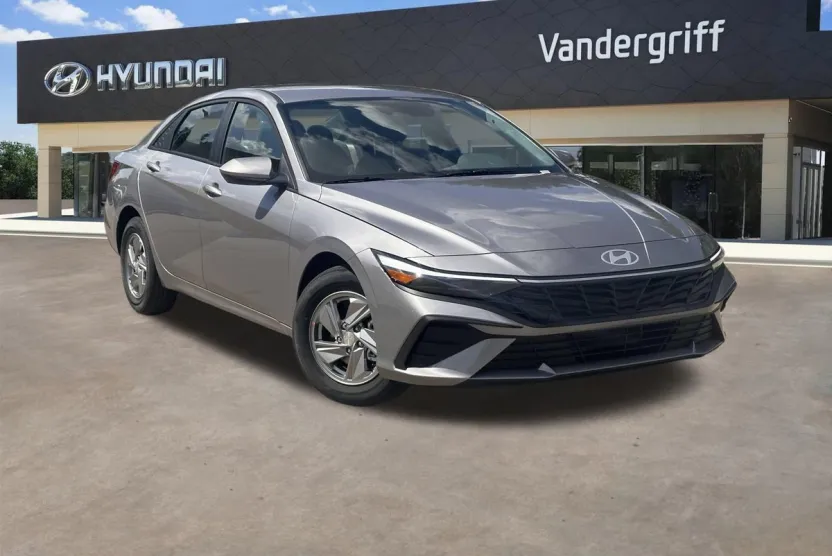 2025 Hyundai Elantra SE photo 1