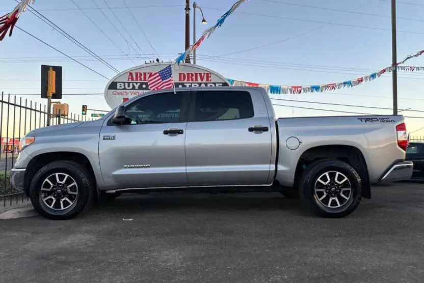 2015 Toyota Tundra SR5 Grade photo 1